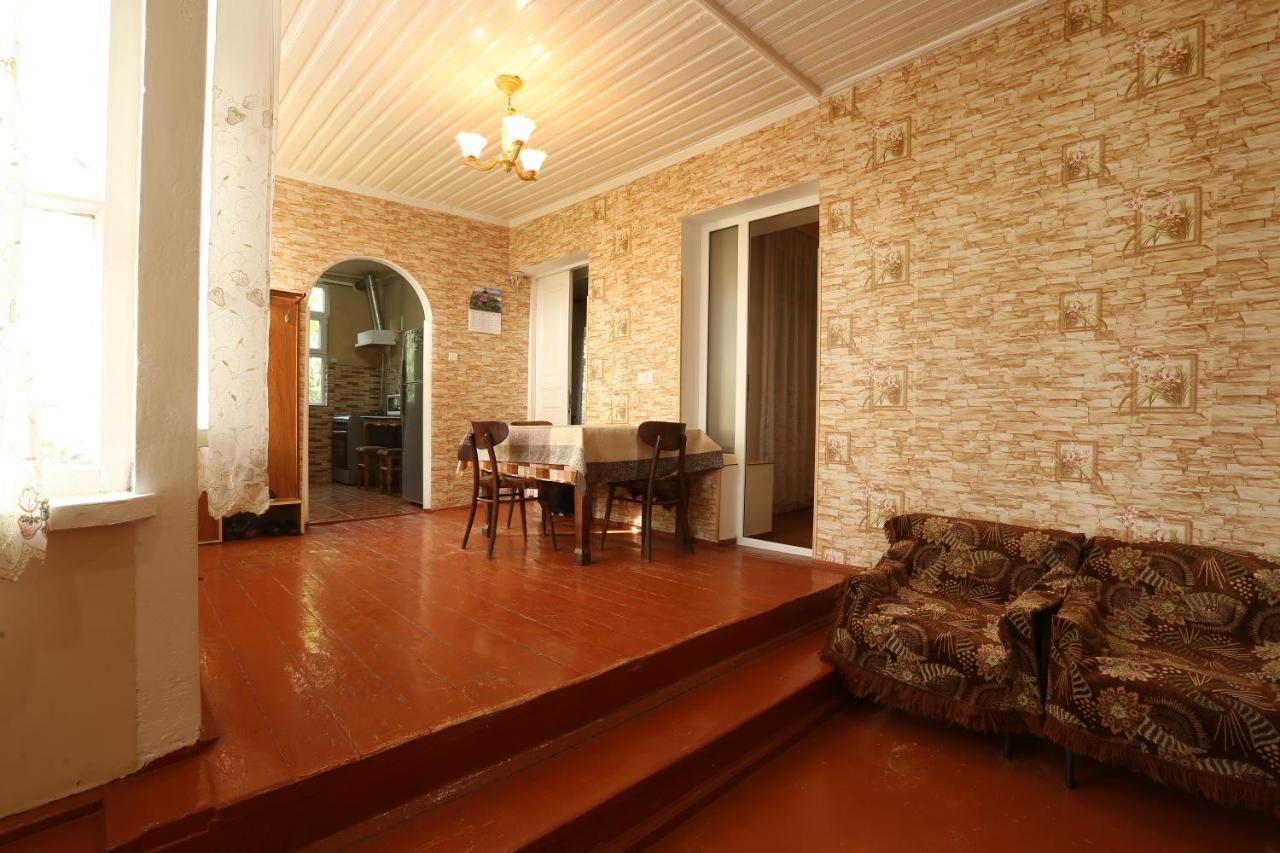 Guesthouse "Ashot Shalunts" Goris Bagian luar foto